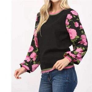 Fate-Floral Sleeve Black Top
